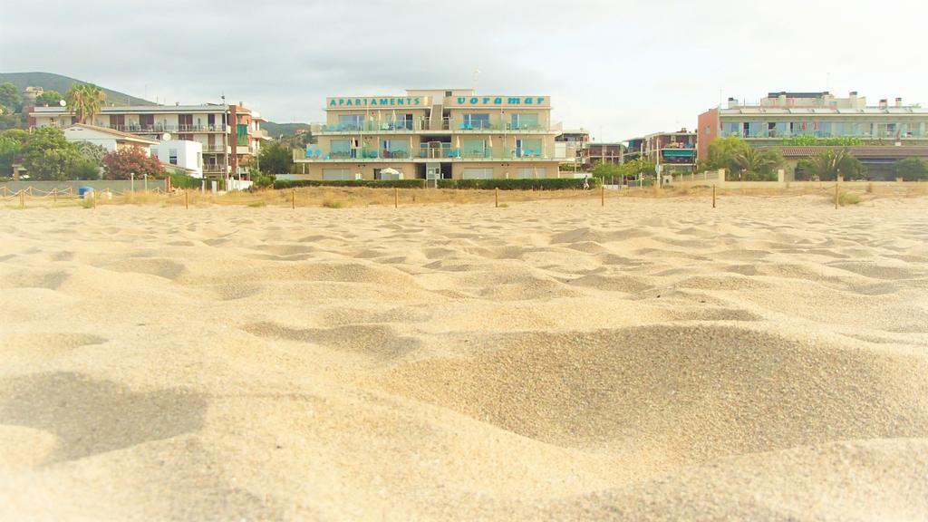 Apartamentos Voramar Castelldefels Exteriör bild